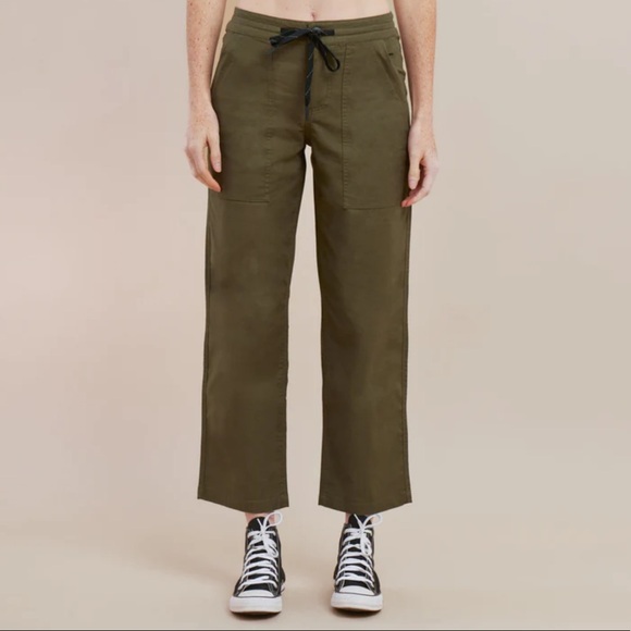 Roark Women’s Layover Pants in Military - Picture 5 of 11